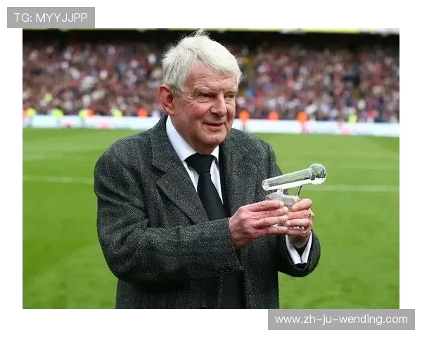 英超西布朗主教练是哪国人？背景与履历解析